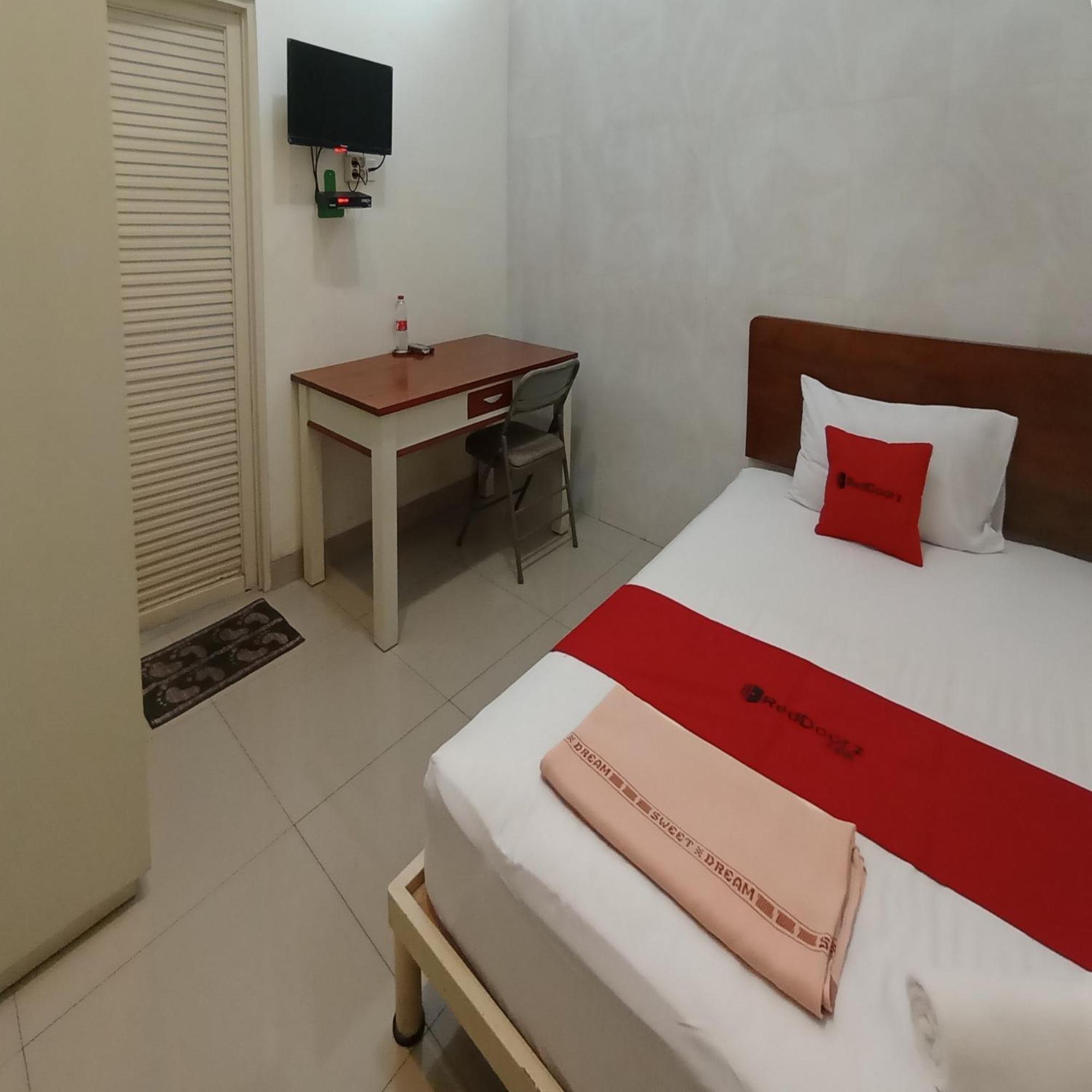 Hotel Reddoorz At Syariah House Purwokerto Exteriér fotografie