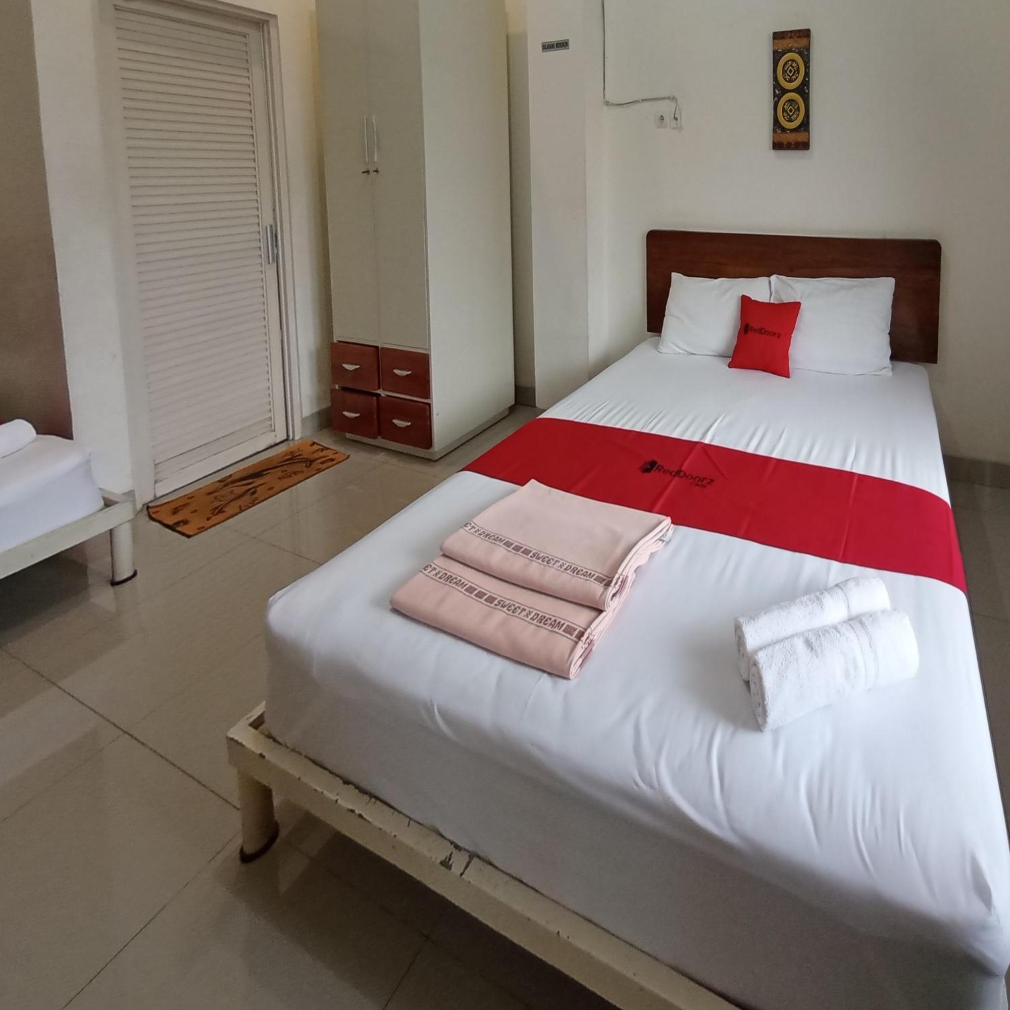 Hotel Reddoorz At Syariah House Purwokerto Exteriér fotografie