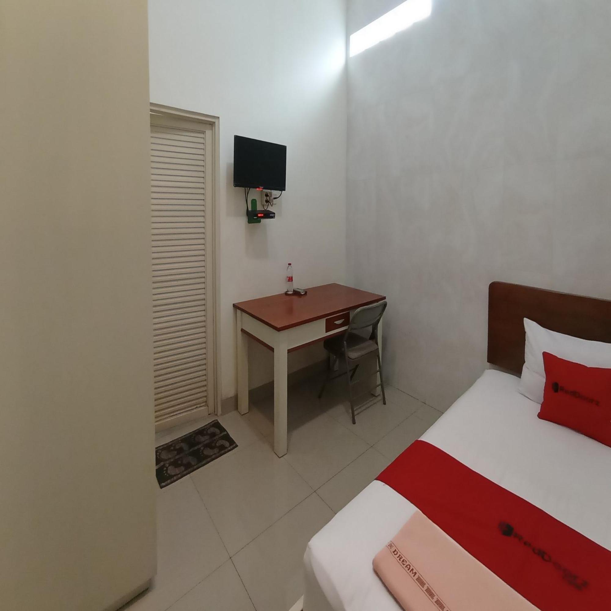 Hotel Reddoorz At Syariah House Purwokerto Exteriér fotografie