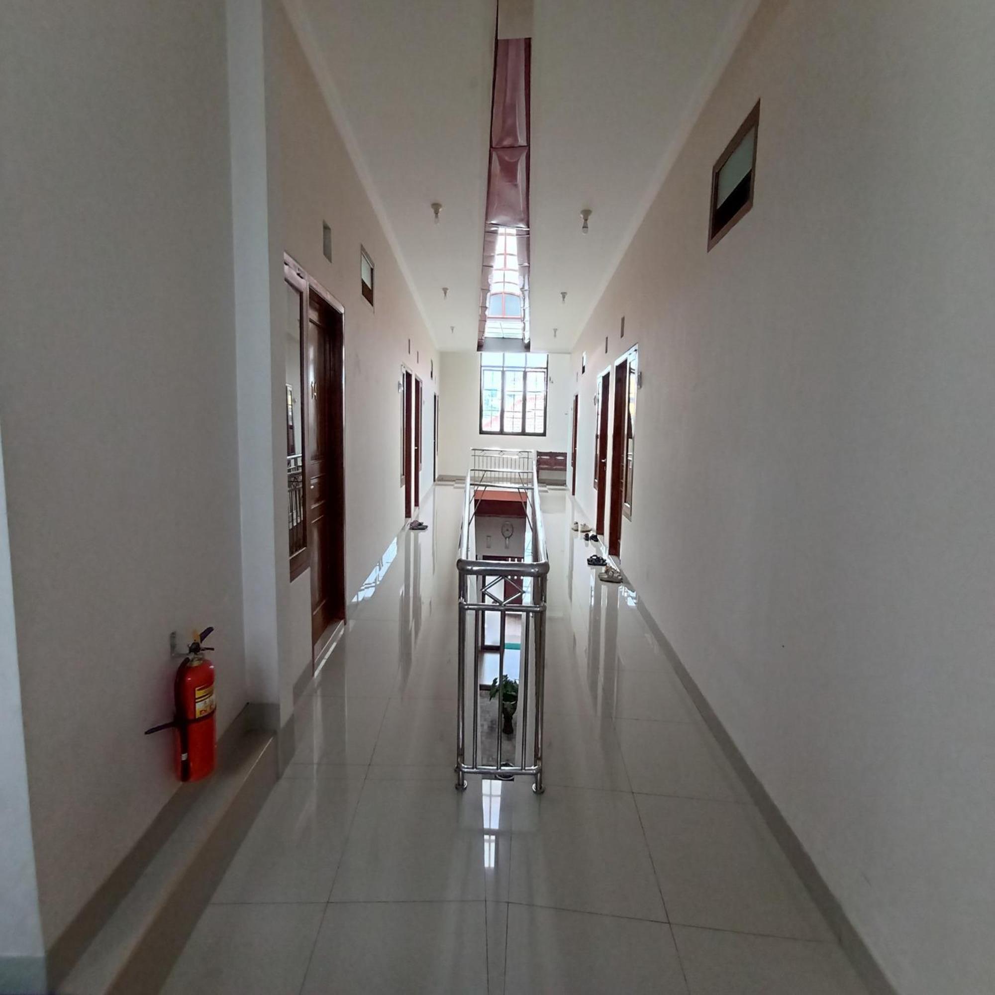 Hotel Reddoorz At Syariah House Purwokerto Exteriér fotografie